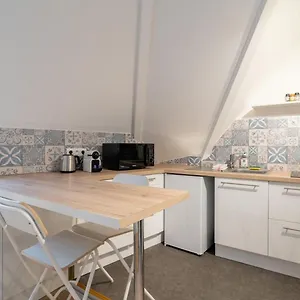 Grand Place And Equipped Studio! Appartement